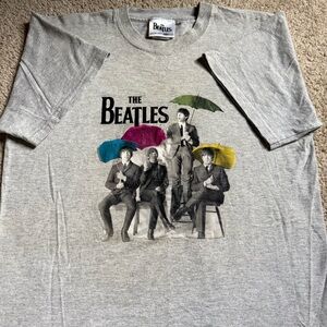 Y2K The Beatles gray t-shirt Medium multicolored umbrellas 2012 John Lennon